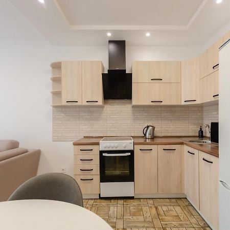 Petrovdom 7-27 In Rc Kvartet Cozy Apartment Nearby With Central Railway Station Kiev Exterior foto